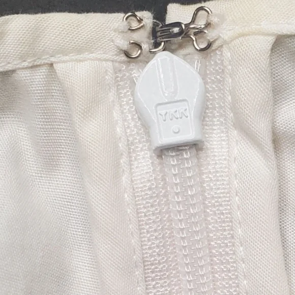 Ann Taylor Ivory Floral Lace A-Line Skirt Size 2 - Picture 4 of 6